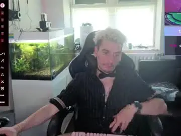 Chaturbate Live Sex Cam of rayzel_white