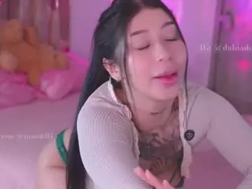 Chaturbate Watch Live Sex Cams of hilary_jones_22