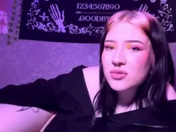 Chaturbate Sex Cam of alisha_sky_