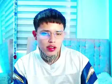 Chaturbate Live Sex Cam of _justinmoon2