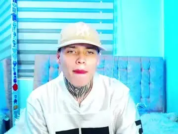Chaturbate Watch Live Sex Cams of _justinmoon2