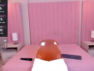 Chaturbate Live Sex Cam of mialiore_