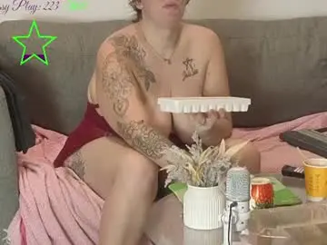 Chaturbate Live Sex Cam of jadestaruk