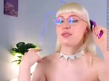 Chaturbate Live Sex Cam of call_me_heaven