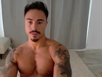 Chaturbate Live Sex of master_lukass