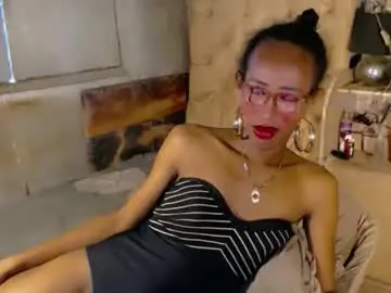 Chaturbate Adult Webcams of hugecock_caramel