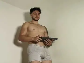 Chaturbate Watch Live Sex Cams of latinboyvip_