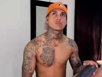 Chaturbate Best live sex cam show of tyler_bell_