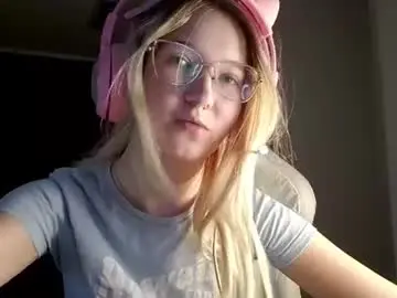 Chaturbate Adult Video Chat of elizsnelson