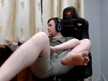 Chaturbate Adult Webcam of iliaskrisloveee