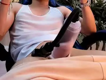 Chaturbate Best live sex cam show of roan_birkin