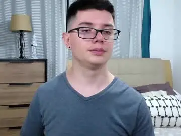Chaturbate Sex Cam of kevinhunts