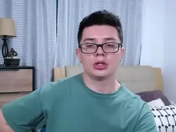 Chaturbate Live Sex Cam of kevinhunts
