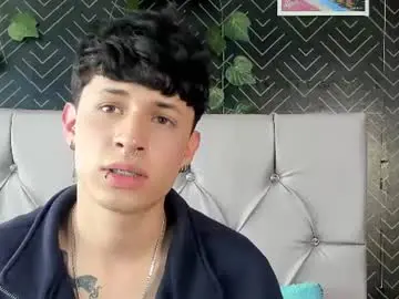 Chaturbate Sex Chat of axel_evanss
