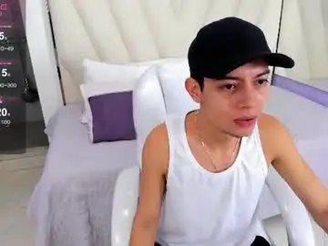 Chaturbate Live Sex Cam of ethan12_
