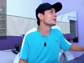 Chaturbate Live Sex Cam of ethan12_