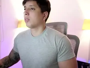 Chaturbate Best live sex cam show of appolo_allen