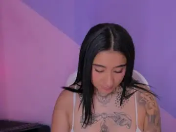 Chaturbate Live Sex Cam of adri_tatto_