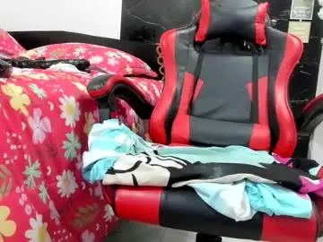 Chaturbate Free Porn Cam of isabella_crown