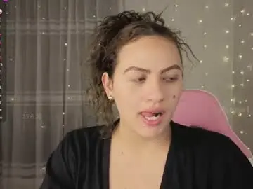 Chaturbate Live Sex Cam of lilyrose1_