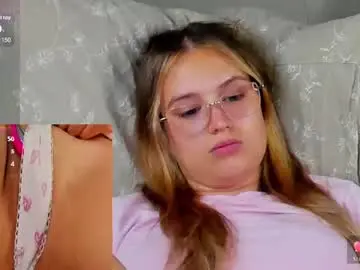 Chaturbate Free Porn Cam of miaa_hill