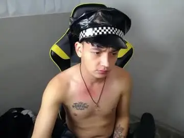 Chaturbate Live Porn of mathiass_twinkk_