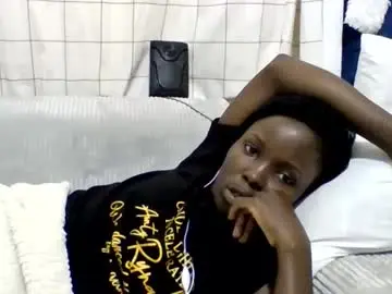 Chaturbate Sex Cam of pretty_petite_ebony