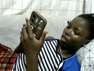 Chaturbate Sex Chat of pretty_petite_ebony
