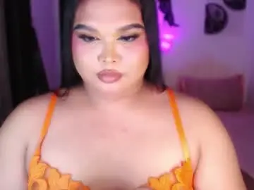Chaturbate Live Porn of ellise_husson