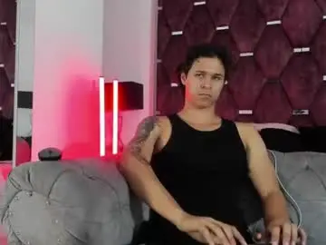 Chaturbate Nude Webcam of tonybenedetti
