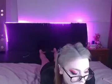 Chaturbate Free Live Porn of shysweetrish