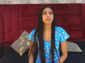Chaturbate Nude Webcam of strawberrymia68_