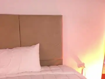 Chaturbate Live Sex Cam of ariacollin