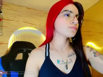 Chaturbate Nude Webcam of moon_red_r