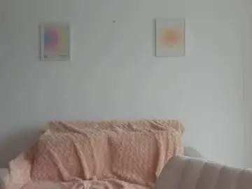 Chaturbate Live Sex Cam of sarasmith19