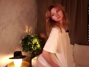 Chaturbate Adult Video Chat of candicemedine