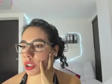 Chaturbate Adult Webcams of paulina_dossantos
