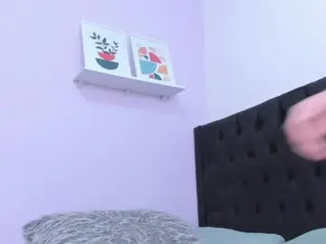 Chaturbate Nude Webcam of andrew_restrepo