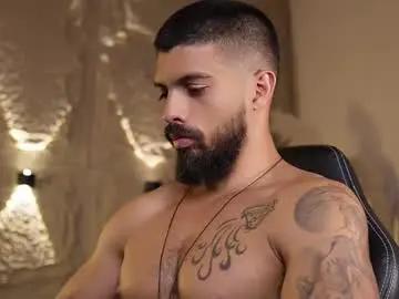 Chaturbate Sex Chat of dann_saenz