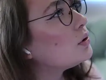 Chaturbate Watch Live Sex Cams of elsasquirt