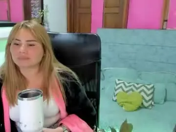 Chaturbate Watch Live Sex Cams of julieta_star69