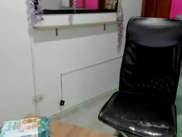 Chaturbate Live Sex Cam of julieta_star69