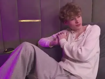 Chaturbate Sex Chat of curlytwinkboy