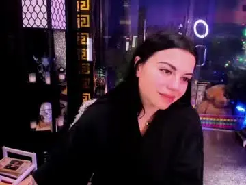 Chaturbate Live Sex Cam of alma_pearl