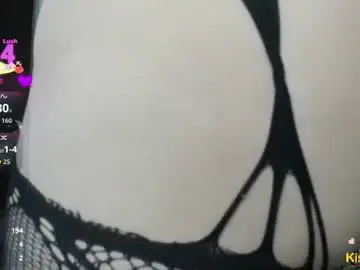 Chaturbate Live Sex Cam of liss_glow