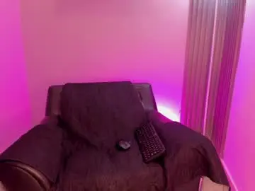 Chaturbate Best live sex cam show of marxi_doll7