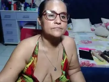 Chaturbate Adult Video Chat of pervert_mommy_x