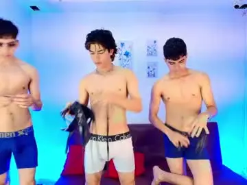 Chaturbate Watch Live Sex Cams of chillbicrew