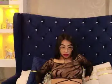 Chaturbate Live Sex Cam of madele_hills