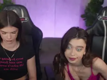 Chaturbate Live Sex Cam of kira0541